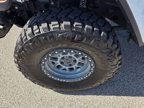 Used 2020 Jeep Gladiator Rubicon AWD/4WD image 17