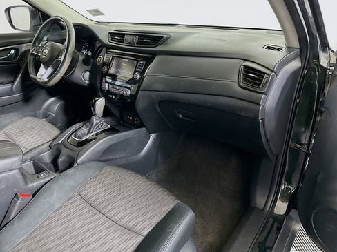 Used 2018 Nissan Rogue SV w/ Premium Package image 28