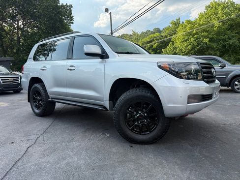 Used 2009 Toyota Land Cruiser image 3
