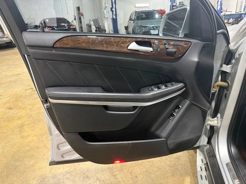 Used 2013 Mercedes-Benz GL 450 4MATIC w/ Premium 1 Pkg image 23