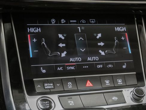 Used 2023 Audi Q7 3.0T Premium w/ Convenience Package AWD/4WD image 20