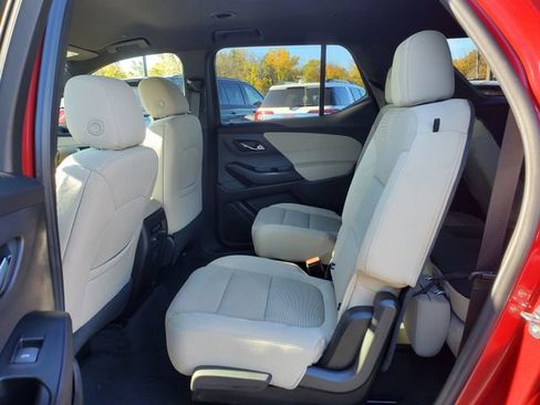 Certified 2023 Chevrolet Traverse LT w/ LPO, Floor Liner Package image 14
