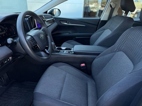 Used 2025 Toyota Camry LE image 11