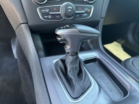 Used 2019 Dodge Charger SXT RWD image 40