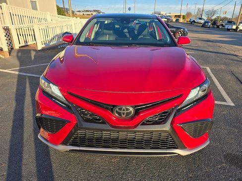 Used 2022 Toyota Camry XSE w/ Navigation Package image 9