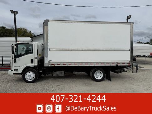 Used 2020 Isuzu NPR image 4