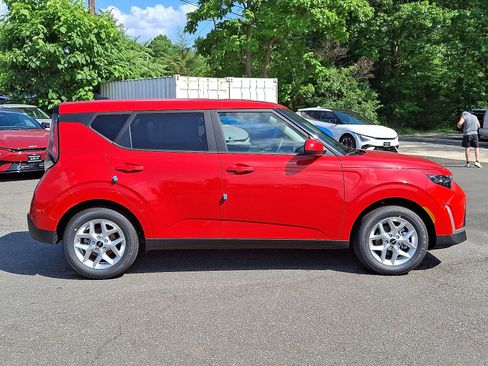New 2025 Kia Soul S image 7
