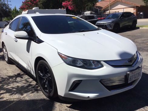Used 2018 Chevrolet Volt LT w/ LT Driver Confidence Package FWD image 2