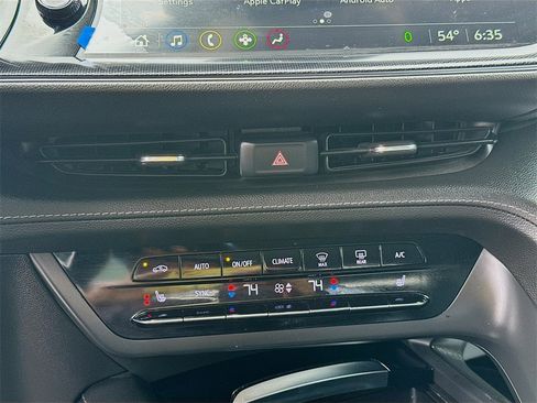 Used 2023 Buick Envision Essence image 17