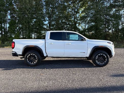 New 2026 GMC Canyon AT4 image 12