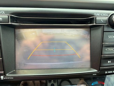 Used 2018 Toyota RAV4 XLE FWD image 25