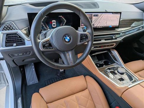 Used 2025 BMW X6 xDrive40i AWD/4WD image 9