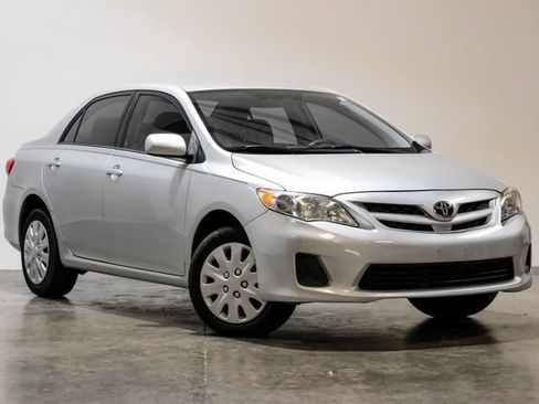 Used 2012 Toyota Corolla LE FWD image 7