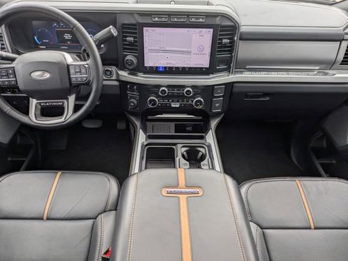 Used 2024 Ford F250 Platinum w/ FX4 Off-Road Package image 10