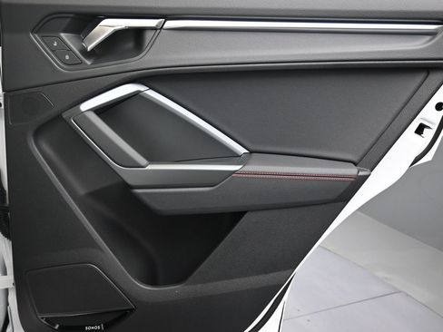 Used 2025 Audi Q3 2.0T Premium Plus w/ Premium Plus Package image 14