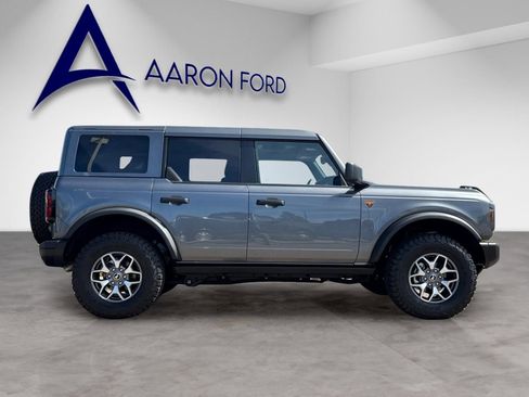 Used 2025 Ford Bronco Badlands AWD/4WD image 7