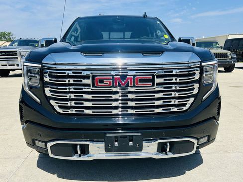 Used 2023 GMC Sierra 1500 Denali w/ Technology Package AWD/4WD image 39