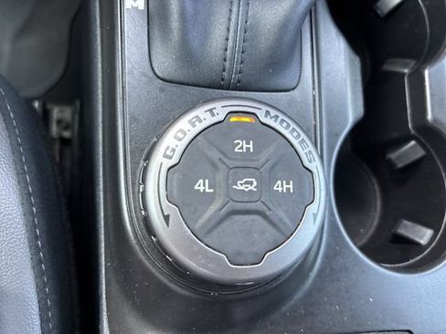 Used 2023 Ford Bronco Outer Banks AWD/4WD image 40