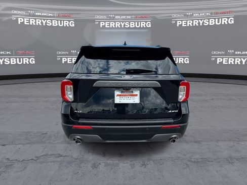 Used 2022 Ford Explorer XLT w/ Equipment Group 202A AWD/4WD image 7