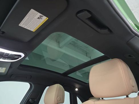 Certified 2019 Porsche Macan S AWD/4WD image 26