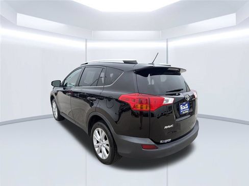 Used 2015 Toyota RAV4 Limited w/ Technology Package AWD/4WD image 5