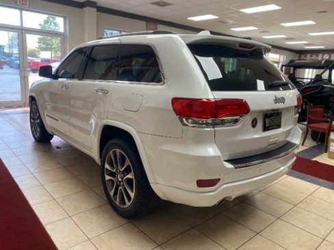 Used 2017 Jeep Grand Cherokee Overland image 5