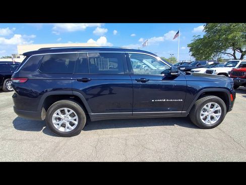 Certified 2023 Jeep Grand Cherokee L Limited AWD/4WD image 9