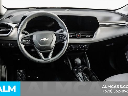 Used 2025 Chevrolet TrailBlazer LT FWD image 23