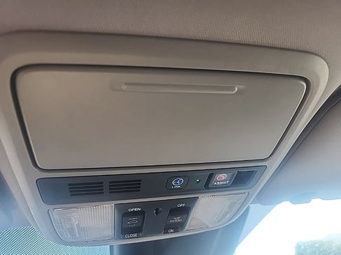 Used 2018 Honda Odyssey Elite image 25
