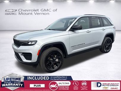 Used 2025 Jeep Grand Cherokee Altitude