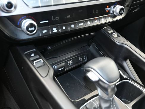 Used 2025 Kia Telluride S FWD image 24