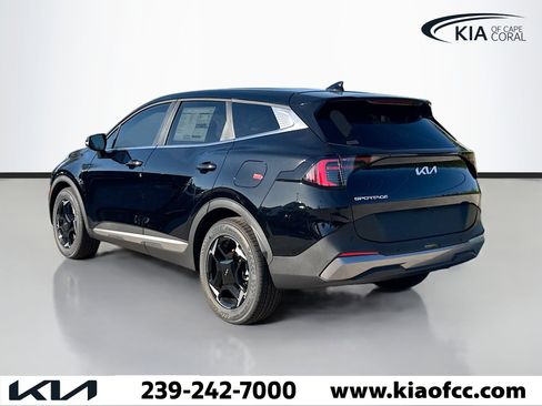 New 2026 Kia Sportage EX FWD image 4