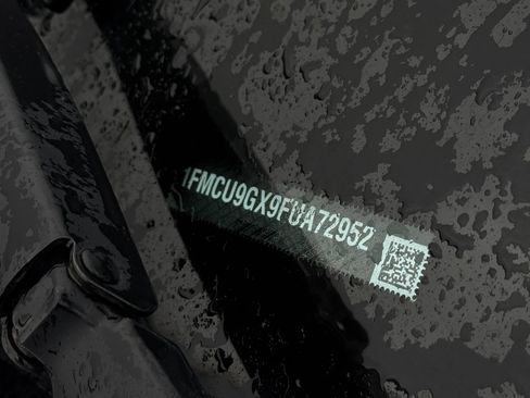 Used 2015 Ford Escape SE image 14