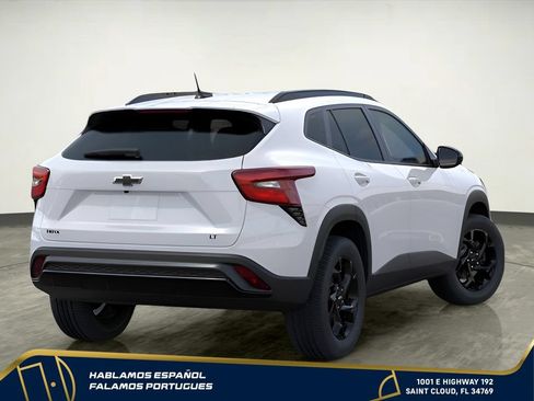 New 2026 Chevrolet Trax LT w/ Midnight Edition FWD image 3