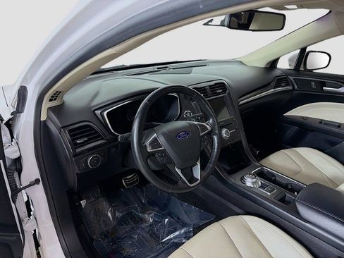 Used 2017 Ford Fusion Titanium image 19