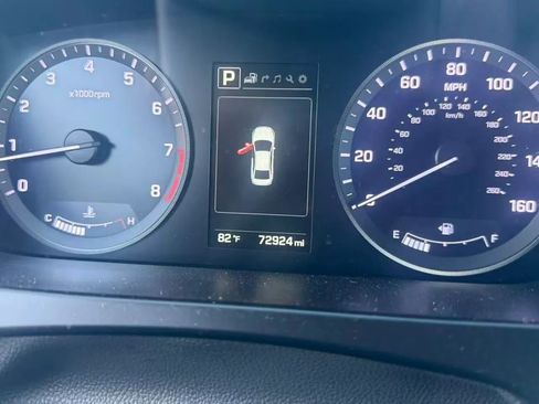 Used 2017 Hyundai Sonata Limited w/ Tech Package 03 image 9