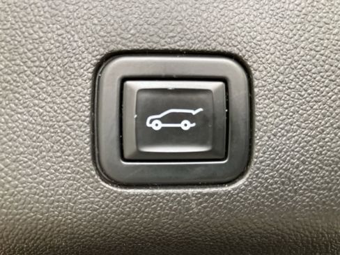 Used 2021 GMC Yukon XL SLT image 29