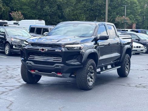Used 2024 Chevrolet Colorado ZR2 w/ Technology Package AWD/4WD image 2