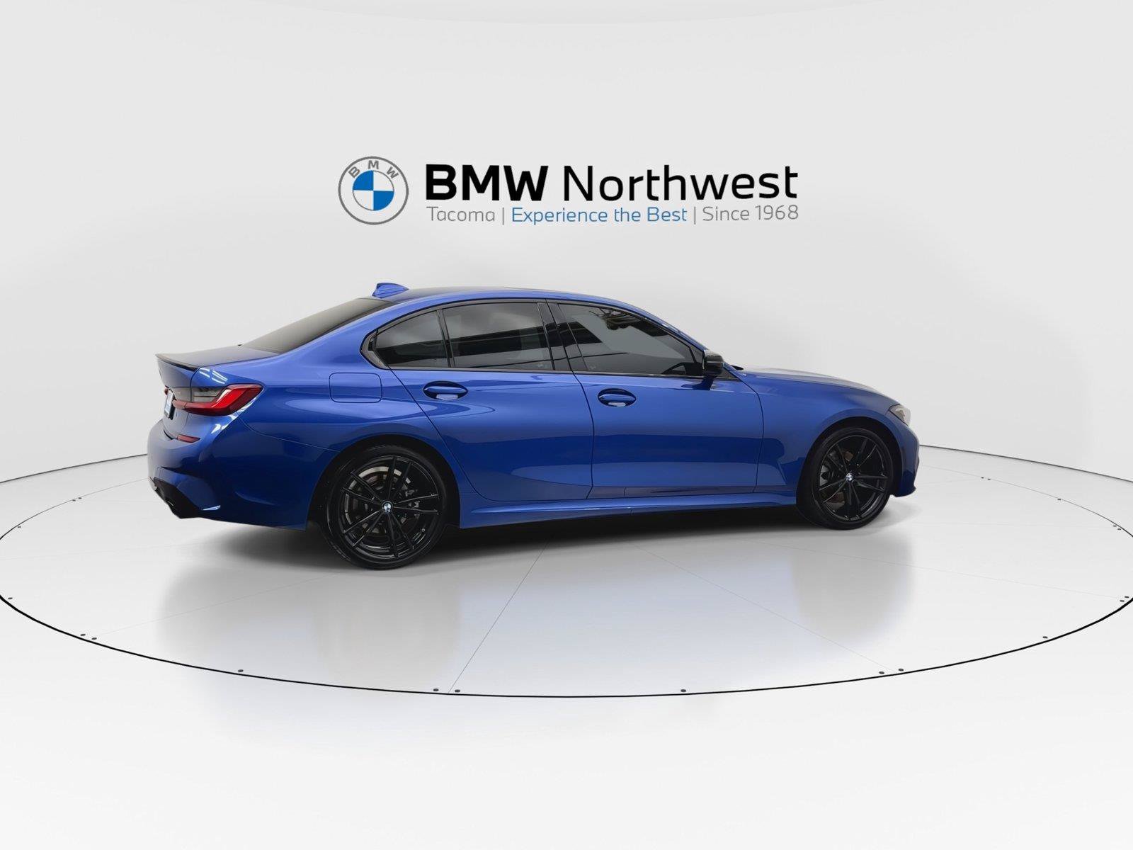 Used 2022 BMW 330i xDrive Sedan w/ M Sport Package AWD/4WD image 4