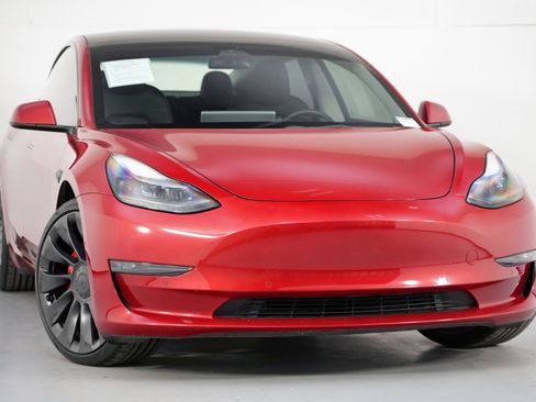 Used 2022 Tesla Model 3 Performance image 4