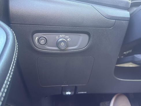 Used 2025 Buick Encore GX Preferred AWD/4WD image 14