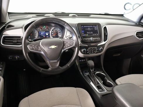 Used 2024 Chevrolet Equinox LT image 2