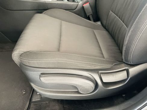 Used 2021 Kia Sportage LX AWD/4WD image 12