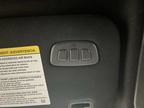 Used 2025 Ford Explorer ST image 28