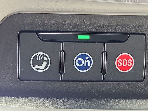 Used 2022 Chevrolet Bolt EUV Premier w/ Sun & Sound Package image 22