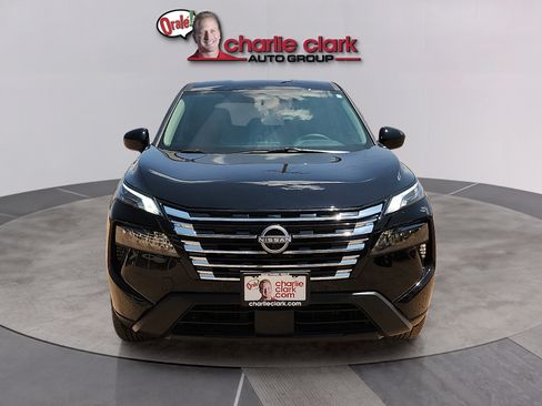Used 2026 Nissan Rogue SV FWD image 8