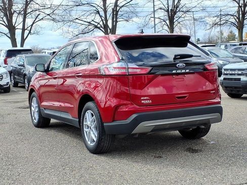 Used 2024 Ford Edge SEL w/ Convenience Package AWD/4WD image 3