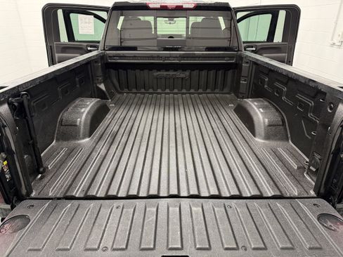 Used 2022 GMC Sierra 2500 AT4 w/ AT4 Premium Plus Package AWD/4WD image 34