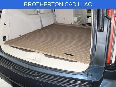 Used 2021 Cadillac Escalade ESV Premium Luxury Platinum image 27