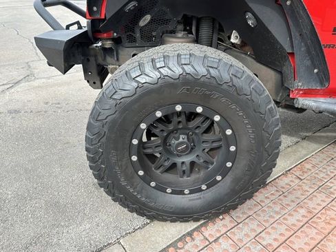 Used 2016 Jeep Wrangler Sport image 9